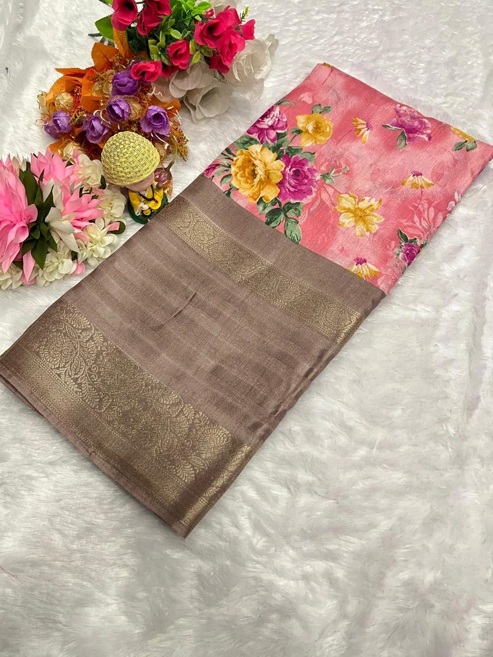 Beautiful Dola Silk Saree with All-Over Jequrd Border and Running Blouse-RKC-09-Peach