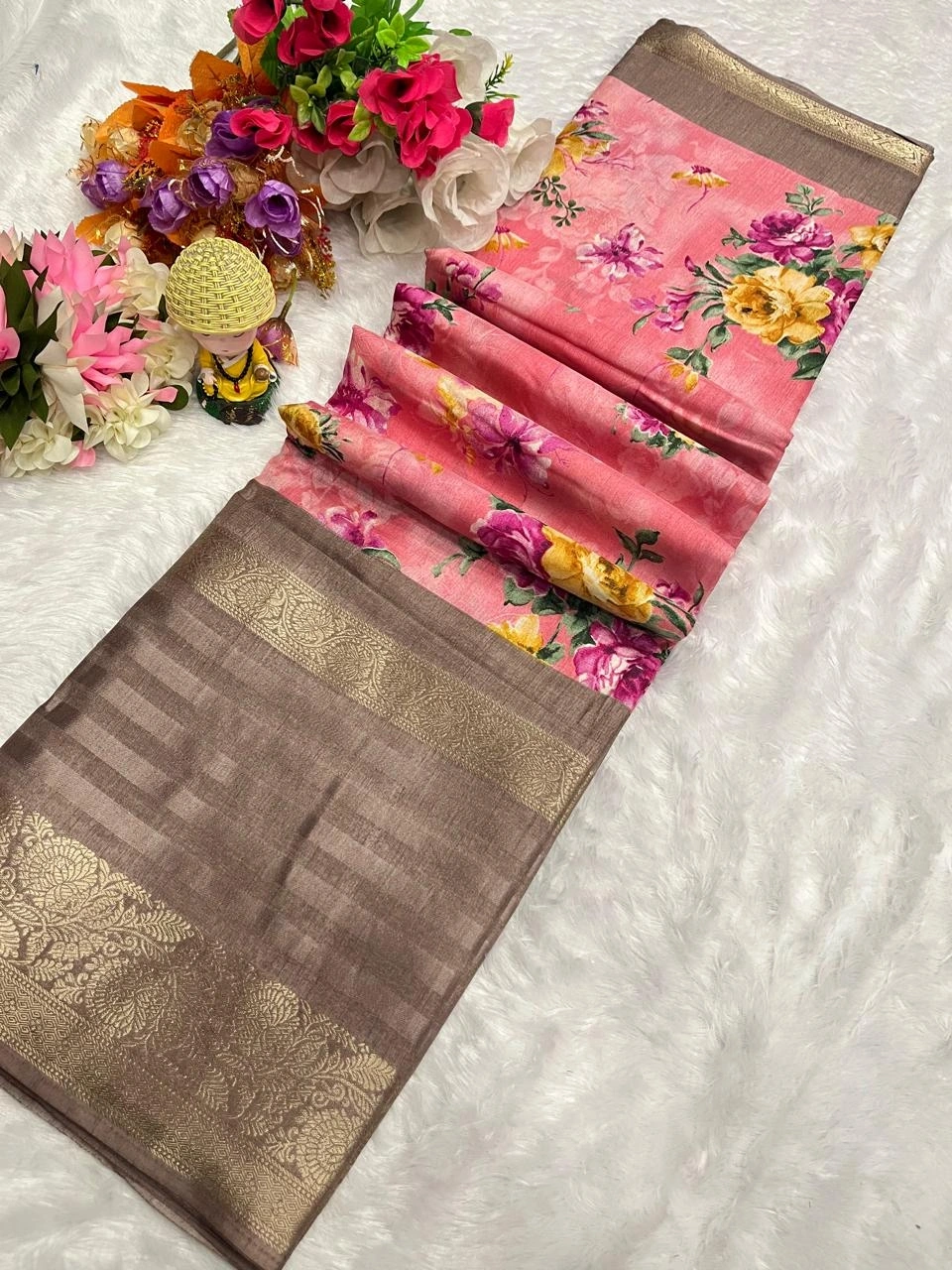 Beautiful Dola Silk Saree with All-Over Jequrd Border and Running Blouse-Peach-1