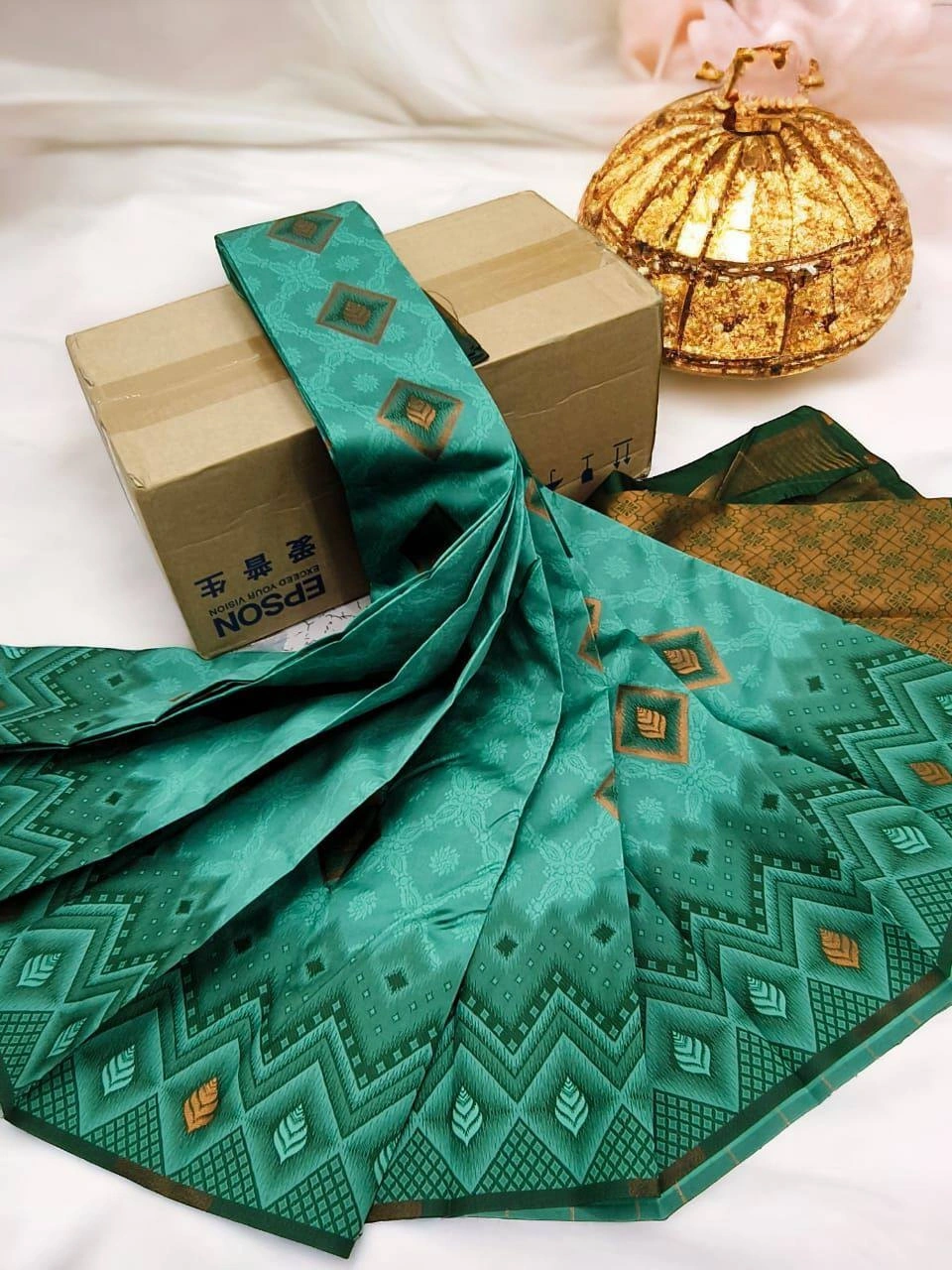 Kubera Elite Meena Silk Saree: Elegant, Lightweight, and Luxurious-Green-3