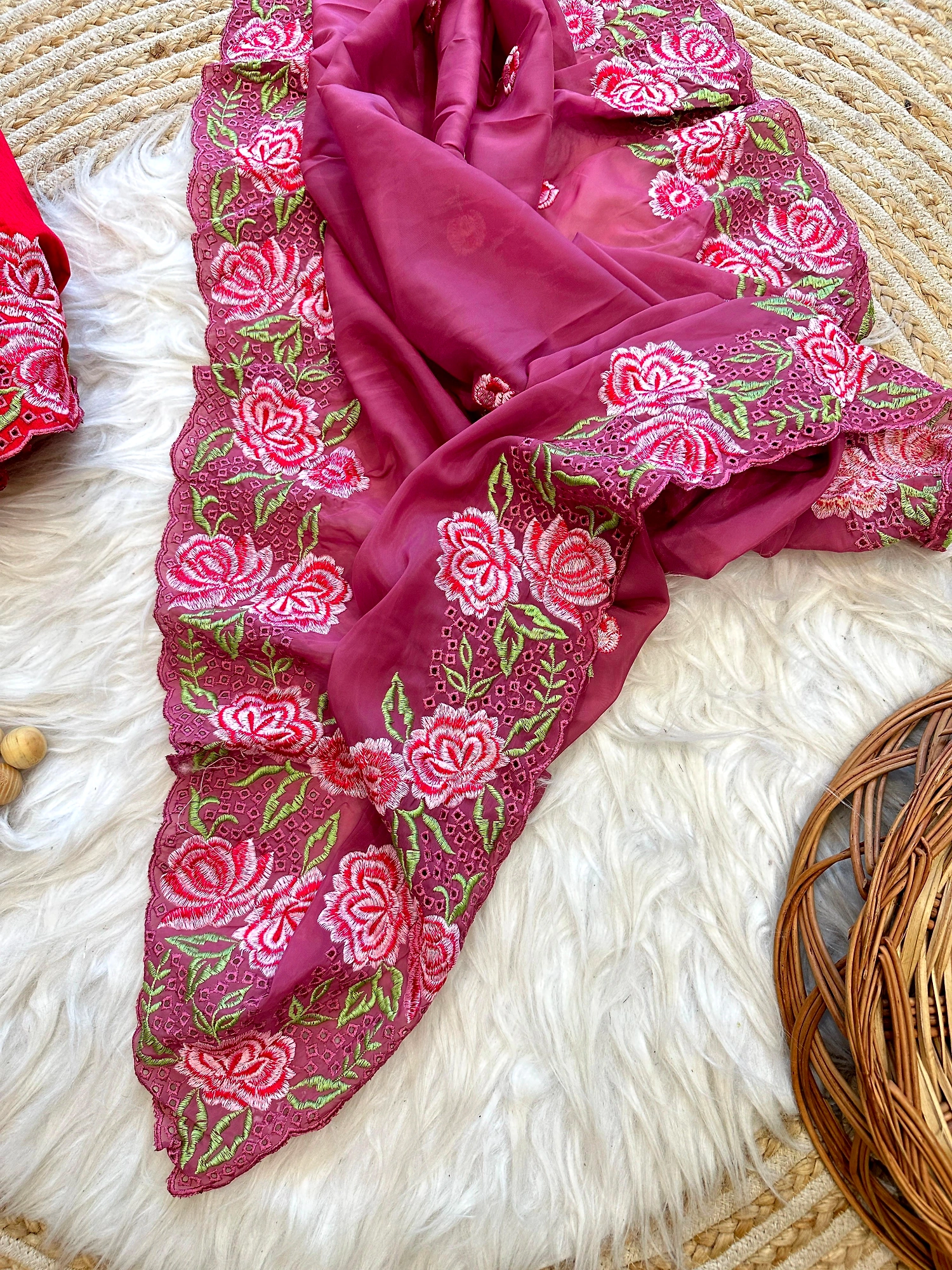 Pure Silk Saree: Elegant Wrinkle Chiffon with Stunning Embroidery and Zari Work-Pink-1