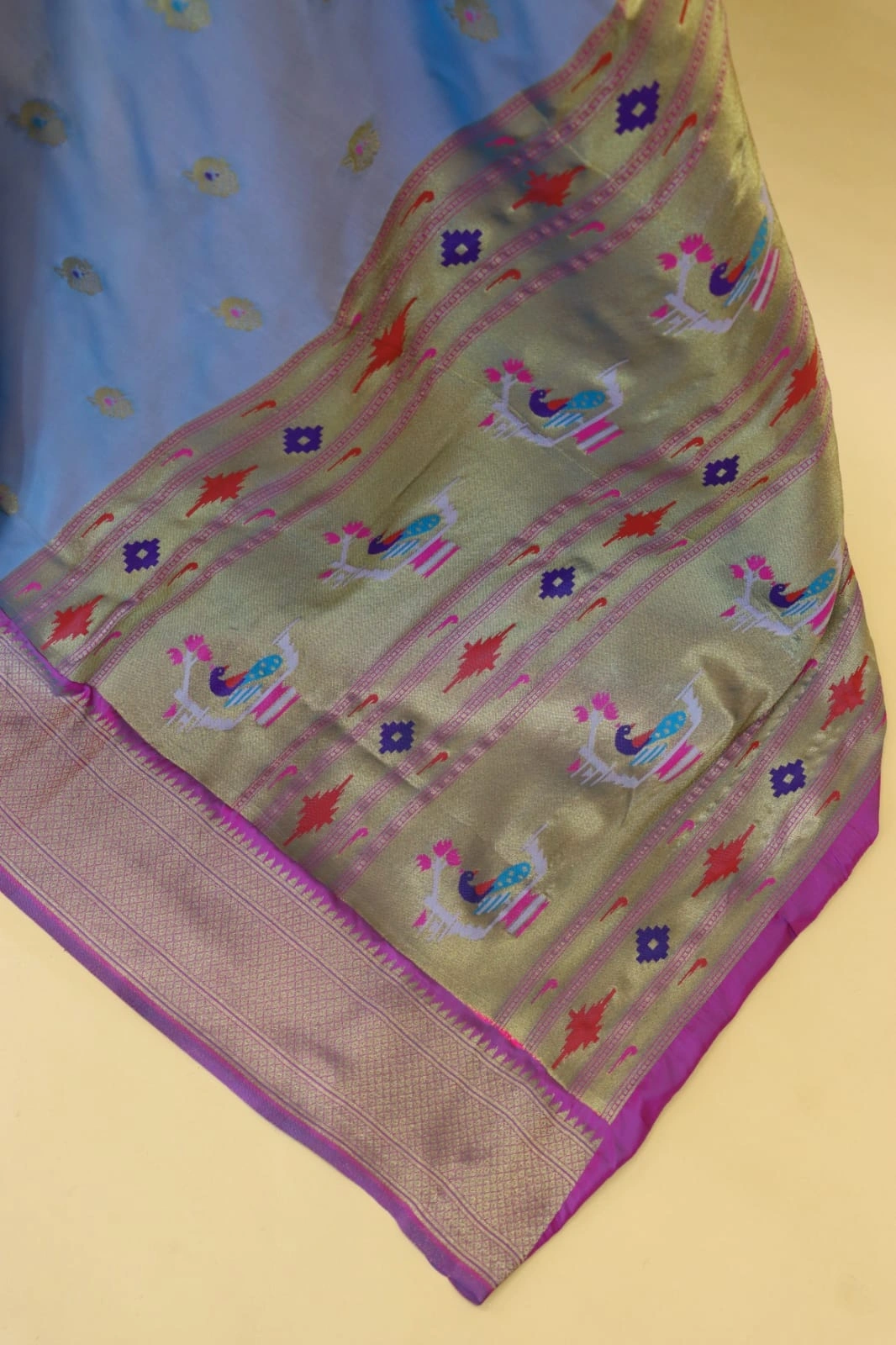 Paithani Silk Saree: Luxurious Pure Silk with Gold Jari Embellishments-Lavander-1