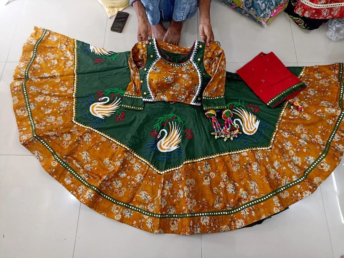 Lehenga (Semi-stitched) Set: Muslin Cotton, Printed Mirror Work, Up to 42 Waist, 41 Length, 4M Flair. Blouse: Muslin Cotton, 1M Mirror Work. Duppata: Muslin Cotton, 2.10M with Mirror. Complete Set!-Green-1