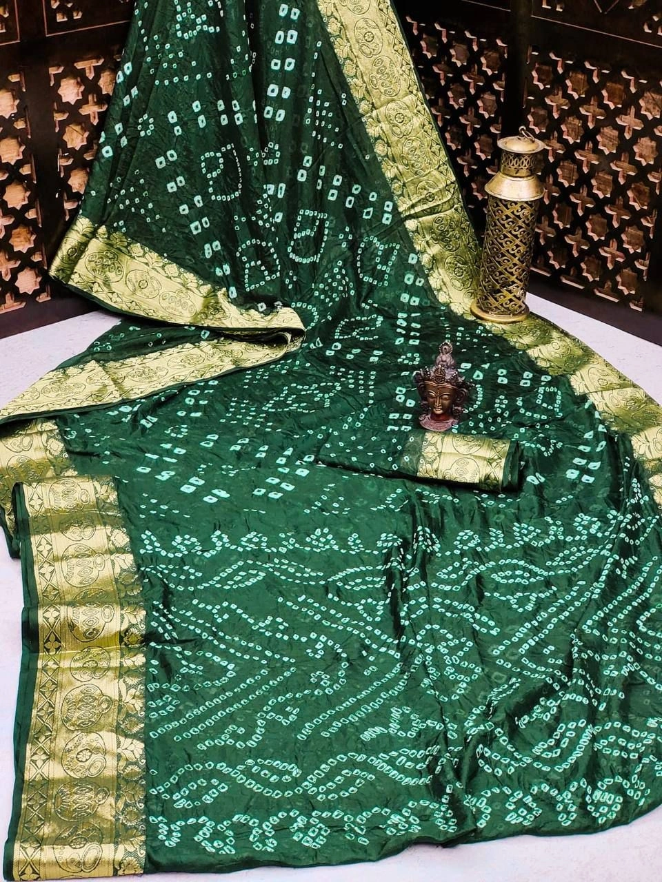 Zari-Weaved Bandhej Silk Saree with Matka Border Design-VAD-20-Green