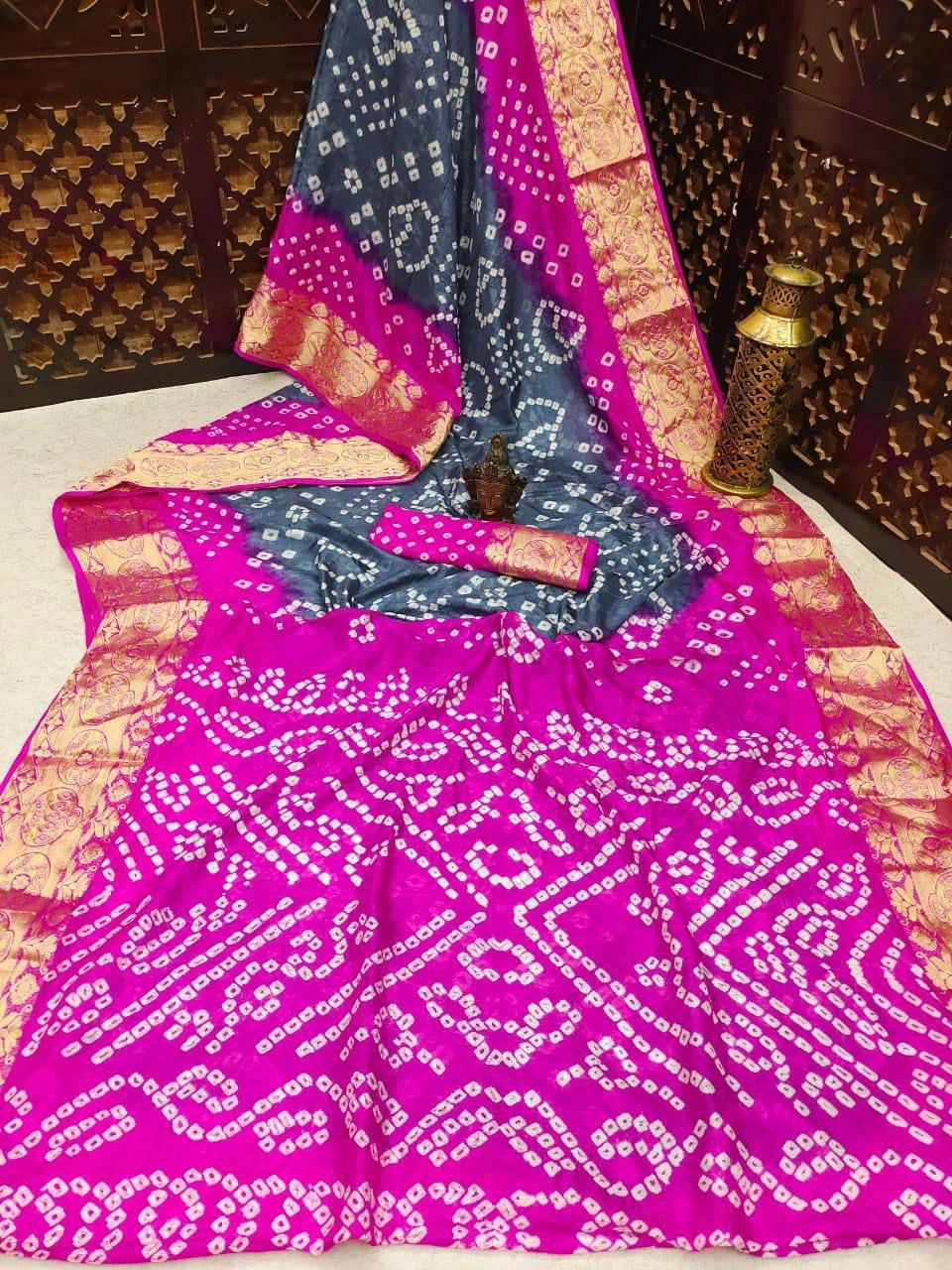 Zari-Weaved Bandhej Silk Saree with Matka Border Design-Pink-1