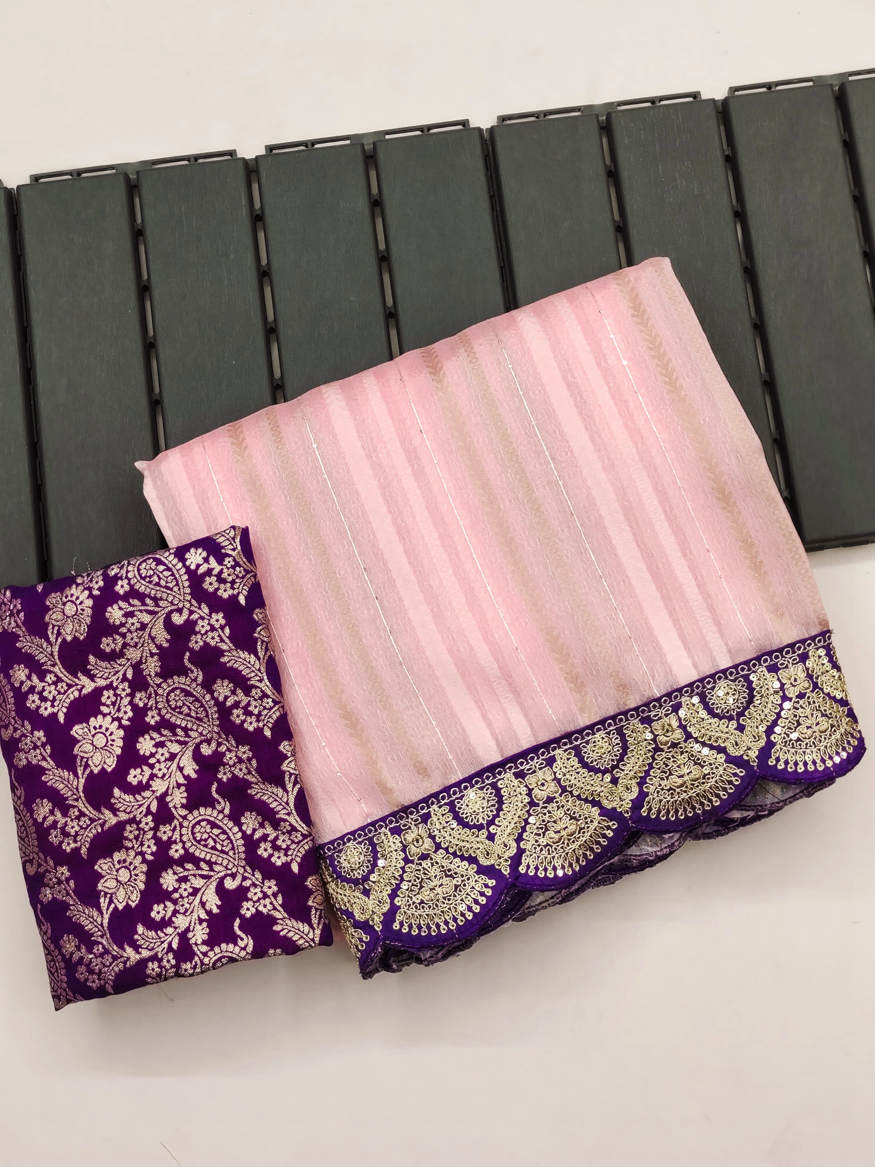 Beautiful Pure Soft Silk Jacquard Saree with Contrast Lace Border and Weaving Blouse-ANT-33-Pink