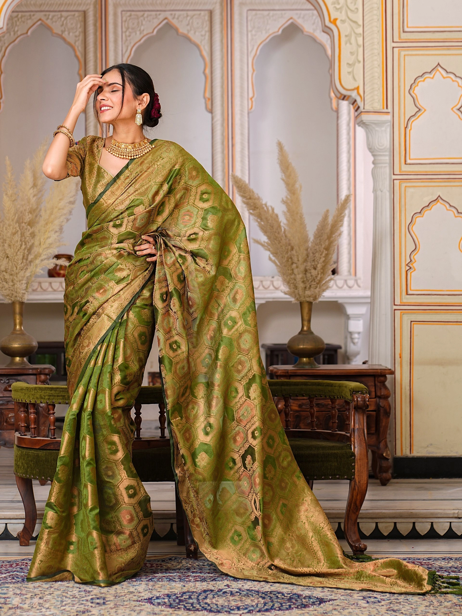 Regal Charm: Pure Organza Saree with Enchanting Tassels and Intricate Brocade-RAL-1003-Green