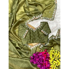 Gold Crush Jericho Saree: Exquisite Embroidered Fabric with Stunning Details