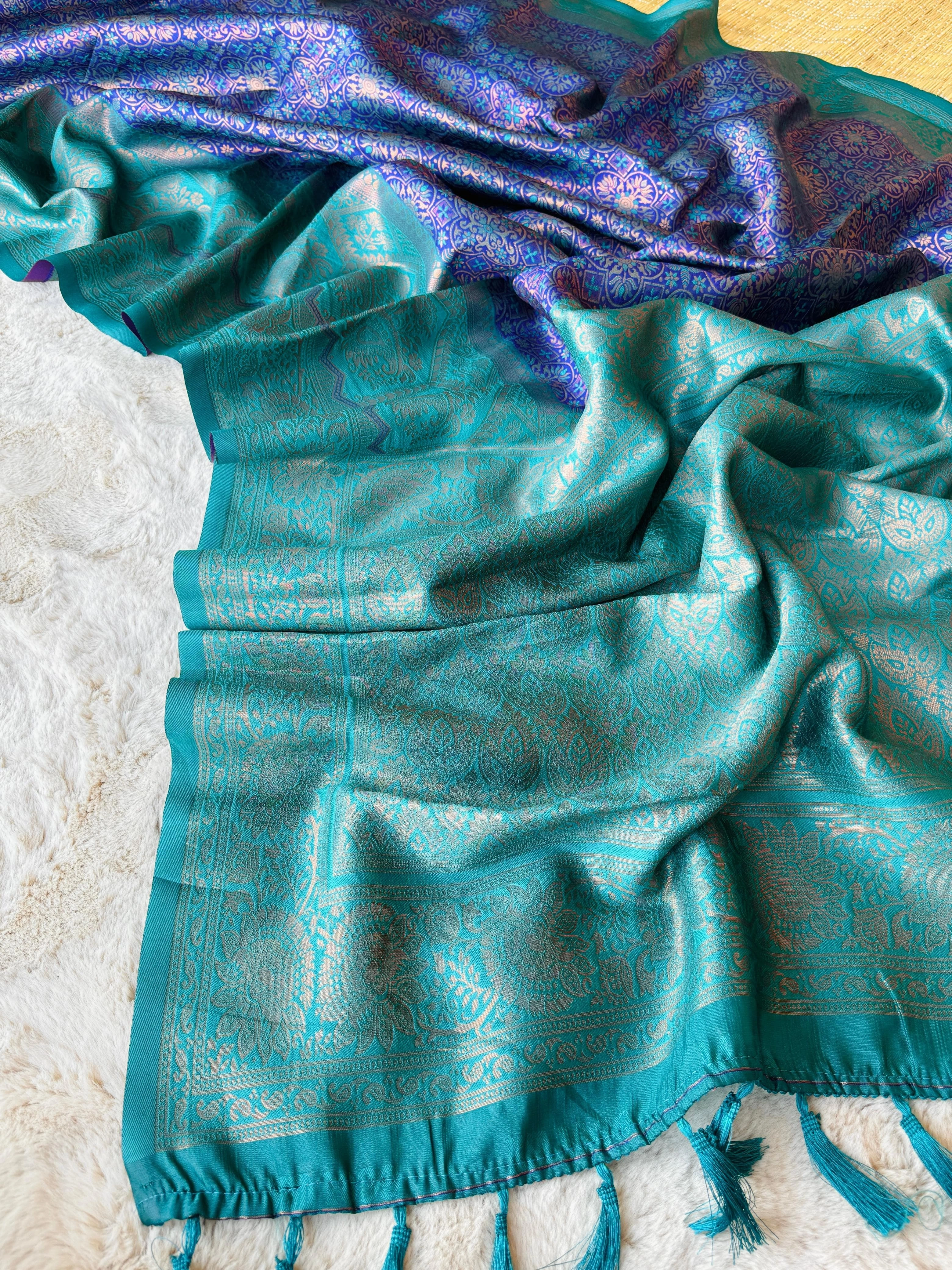 Soft Kanjivaram Silk Saree: Rich Patola Weaving, Delicate Zari, Designer Blouse-RVV-02-SkyBlue