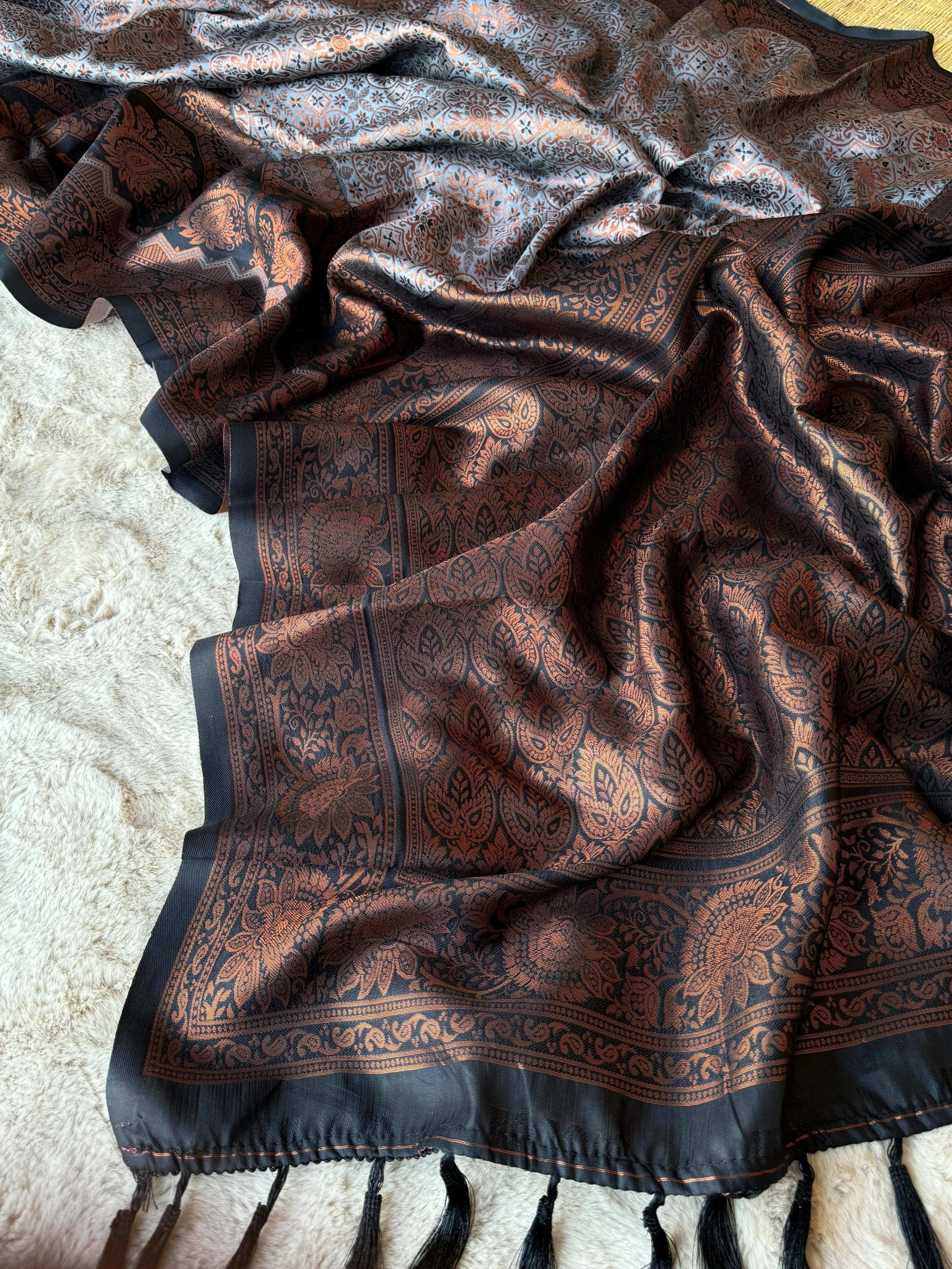 Soft Kanjivaram Silk Saree: Rich Patola Weaving, Delicate Zari, Designer Blouse-Brown-2