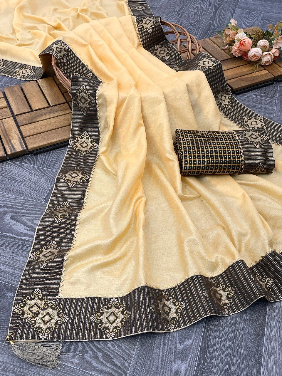 5.30 Length Vichitrta Cotton Saree with Dorby Jacquard Blouse - Elegant and Unique!-Cream-1