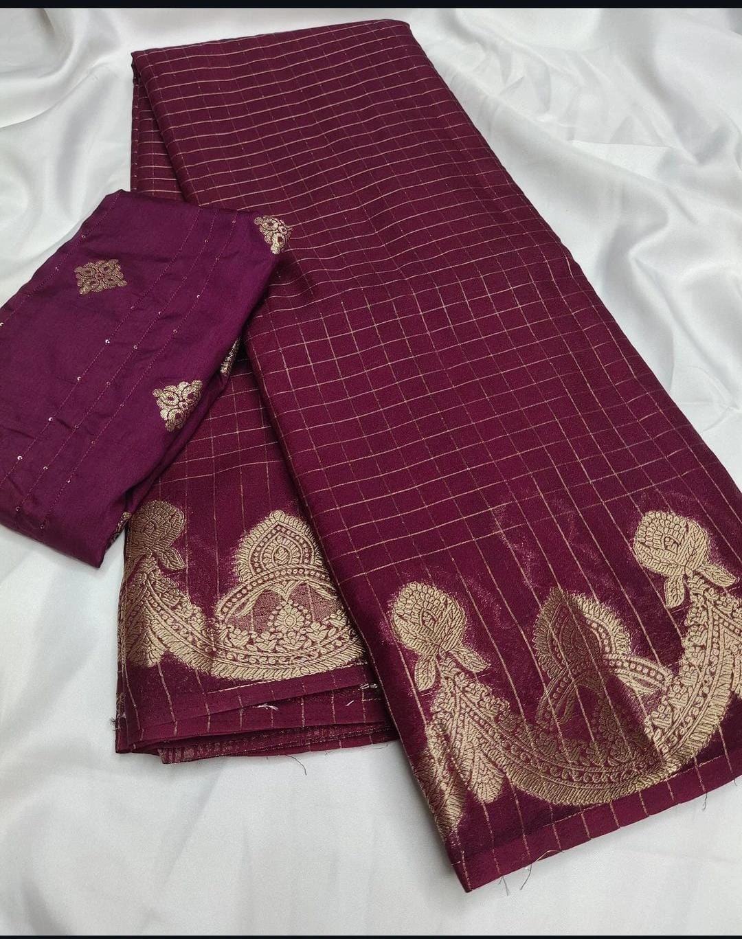 Pure Viscose Checks Saree: Exquisite Craftsmanship for Stylish Women-MKD-86-Wine