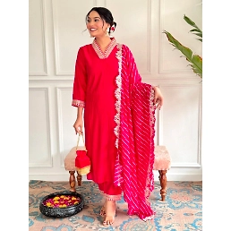 Stylish Embroidered PV Chanderi Set with Muslin Print Dupatta
