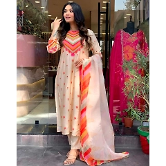 Handcrafted Crape Kurti Set with Taby Silk Dupatta