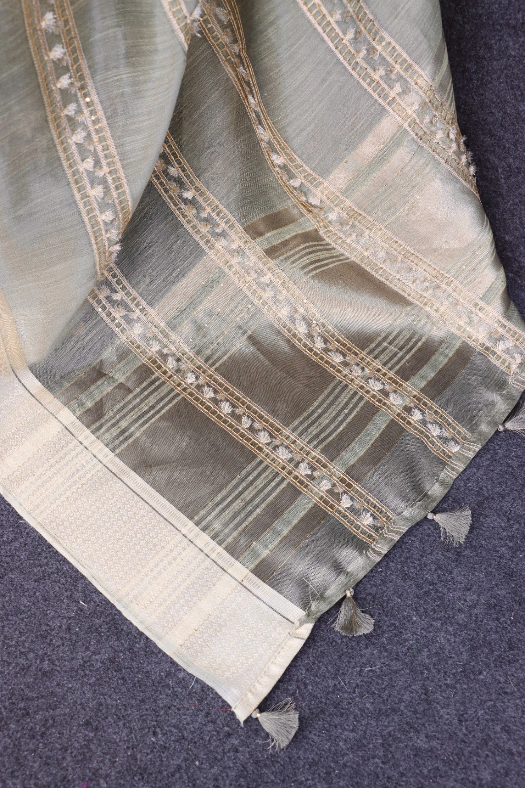 Golden-Zari Pure Tussar Silk Saree with Matching Blouse-Grey-2