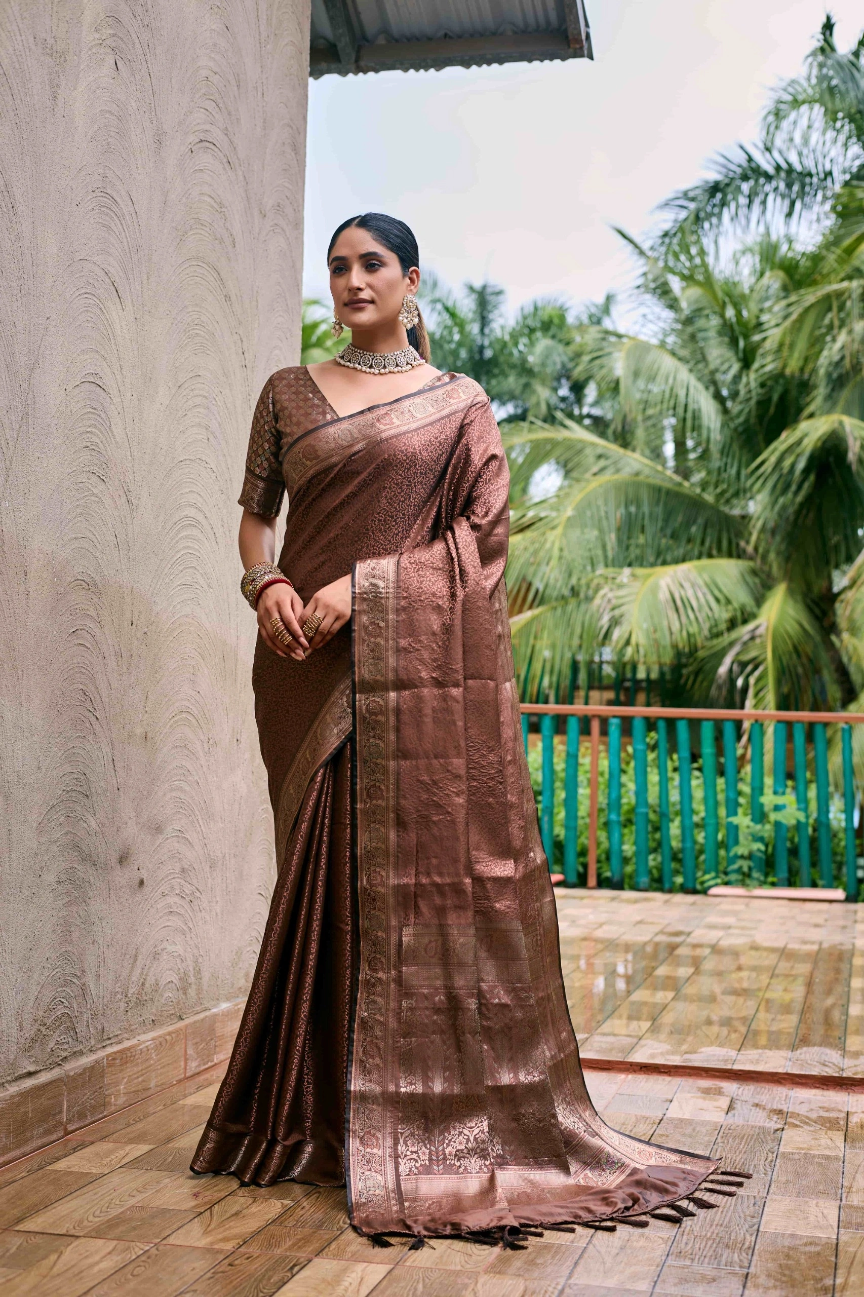 Soft Kubera Dharmavaram Pattu Kanjivaram Saree: Opulent Zari Weaving, Exquisite Design-Brown-2