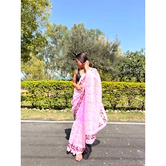 Organza Lukhanavi Chikankari Saree: Intricate Threadwork and Viscose Border