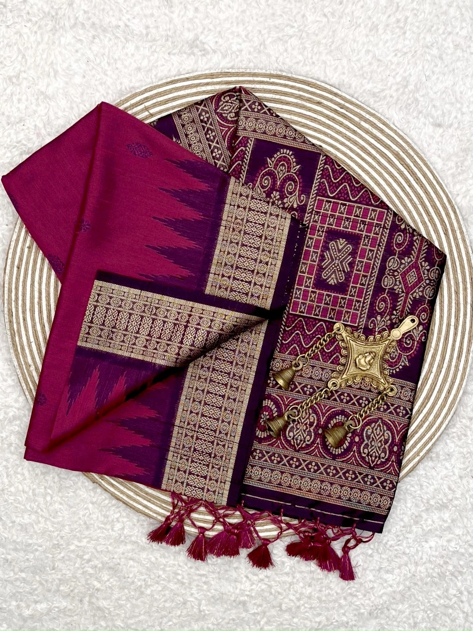 Exclusive Tussur Silk Saree: Temple Border, Contrast Pallu &amp; Tassels-Rani-2