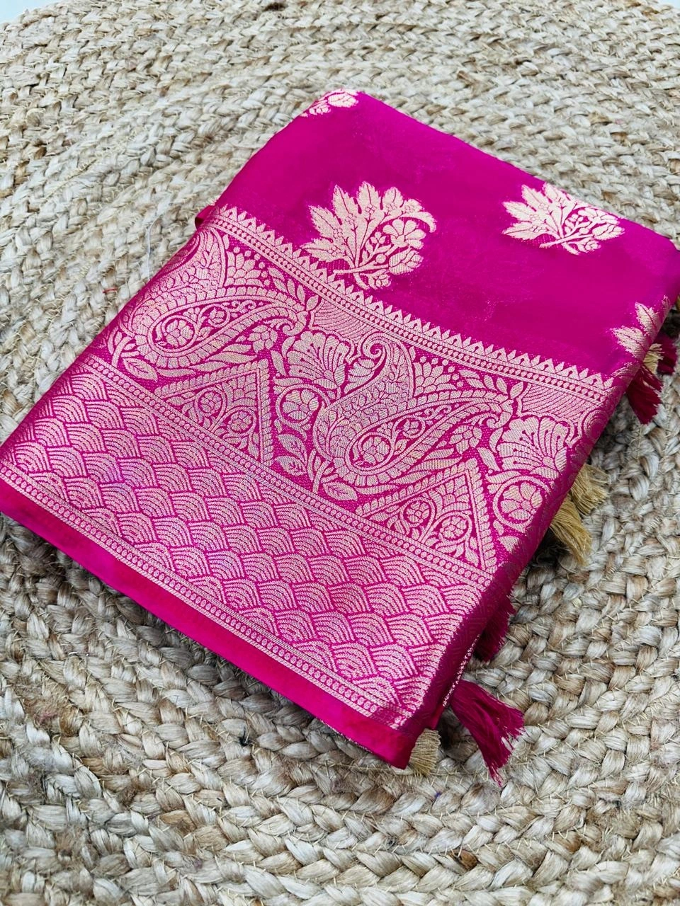 Chinnon Saree: Exquisite Jacquard Zari Butta, Stunning Border, Rich Pallu-APE-11-B-Pink