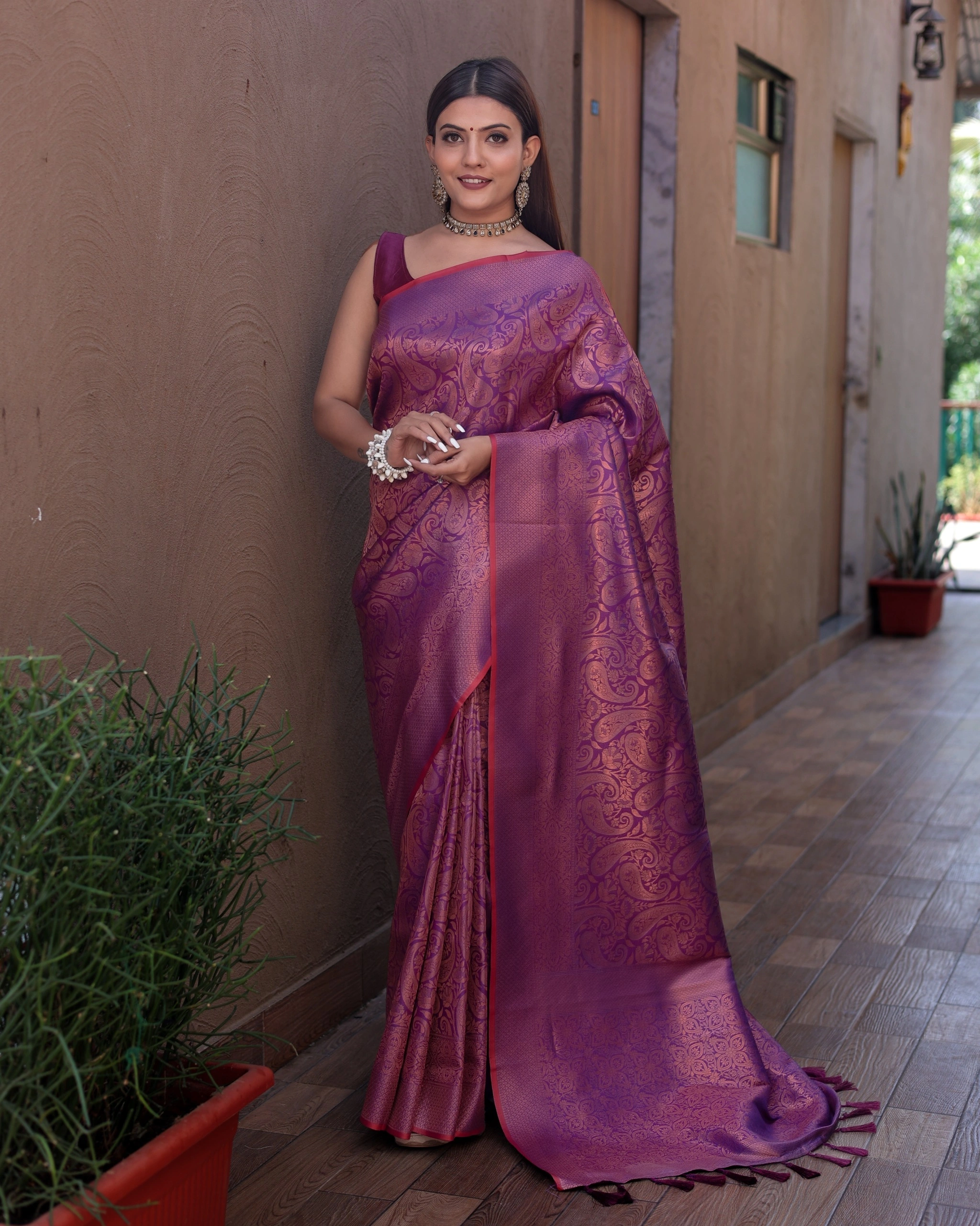 Irish Kanjivaram Silk Saree: Durable &amp; Scintillating-RVV-09-Wine