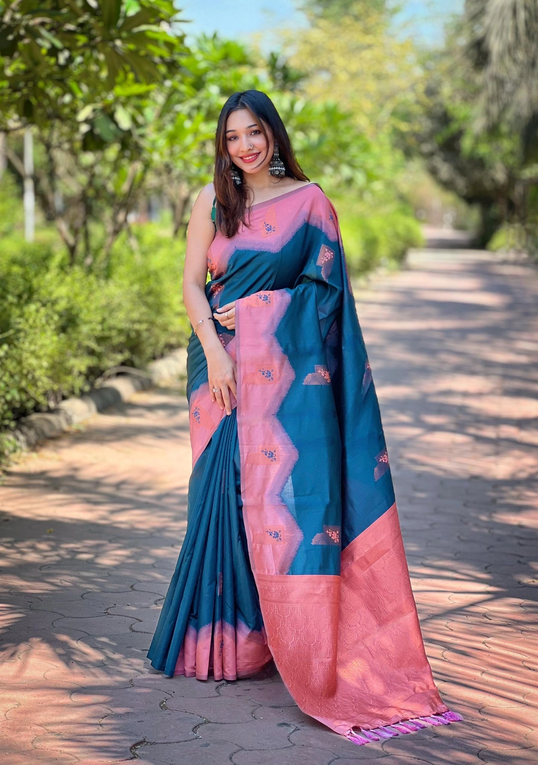 Pure Kanjivaram Silk Saree: Luxurious, Zari-Infused Banarsi Silk with Vibrant Meena Pallu-RVV-10-PeacockBlue