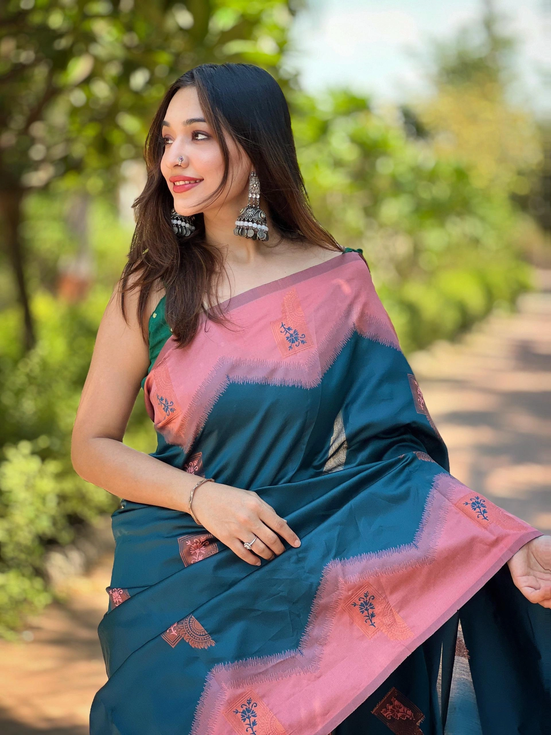 Pure Kanjivaram Silk Saree: Luxurious, Zari-Infused Banarsi Silk with Vibrant Meena Pallu-Peacock Blue-2