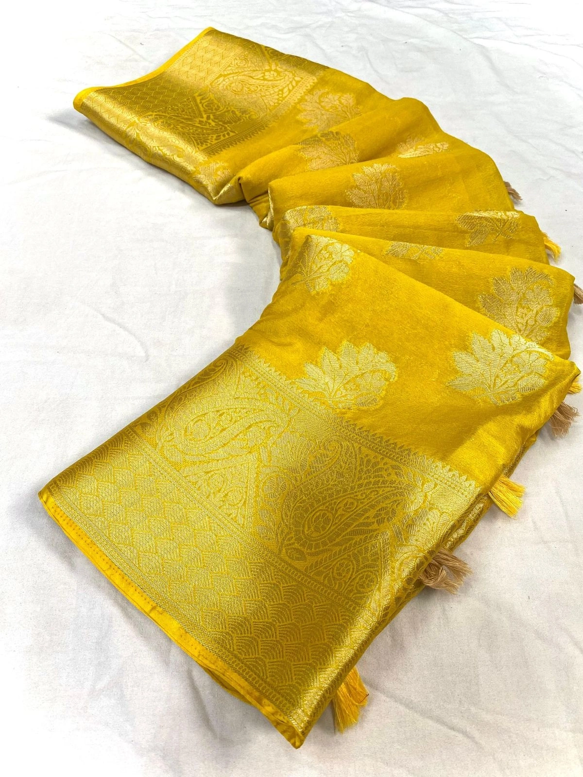 Pure Chinnon Saree: Elegant Jacquard Zari Butta, Stunning Border &amp; Rich Pallu-APE-19-Yellow