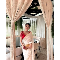 Stunning Viscose Georgette Saree with Striking Contrast Blouse!
