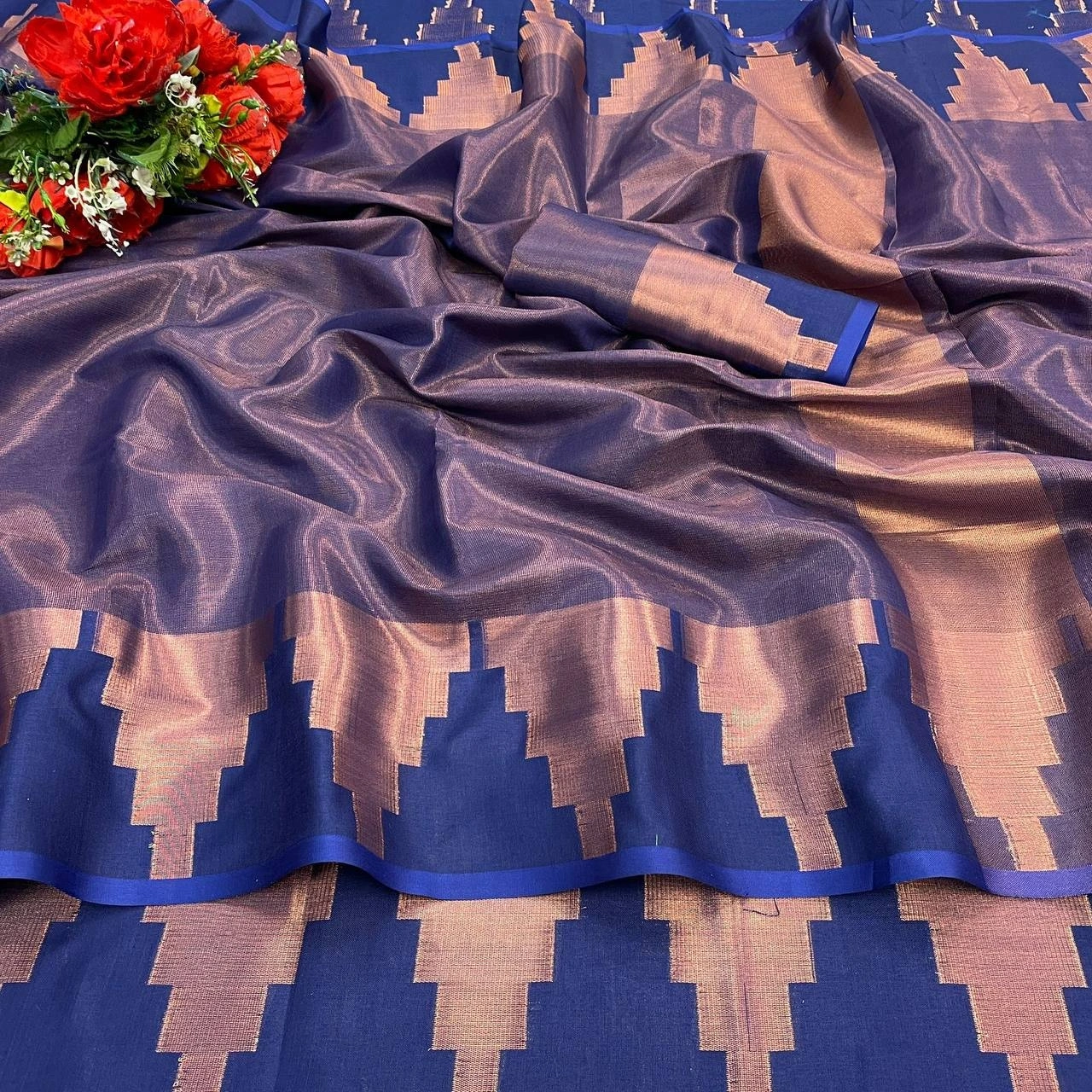 Soft Kanchivaram Silk Saree with Pure Copper Zari and Beautiful Weaving-RVR-COPPER-TEMPLE-NavyBlue