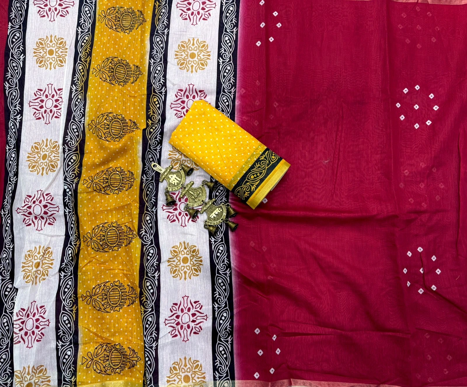 Breezy Bandhini Cotton Saree with Zari Border &amp; Contrast Pallu-Maroon-2