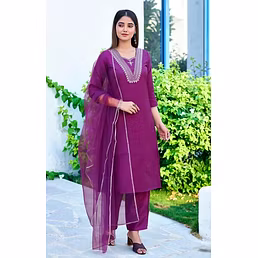 Stylish Cotton Blend Kurta Set with Embroidery and Soft Net Dupatta