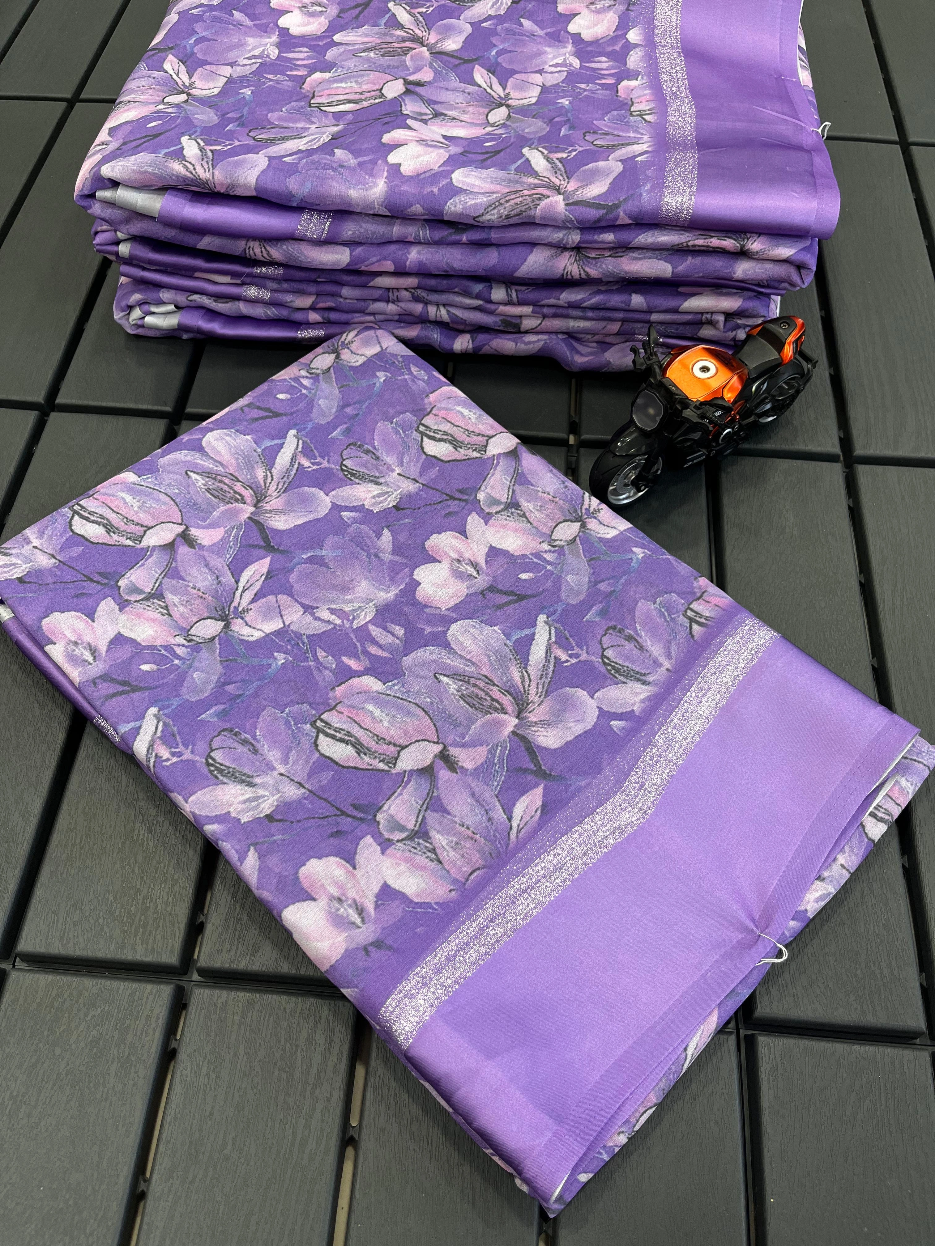 Lavender Silk Saree: Exquisite Design with Satin Pata Border-Lavender-5