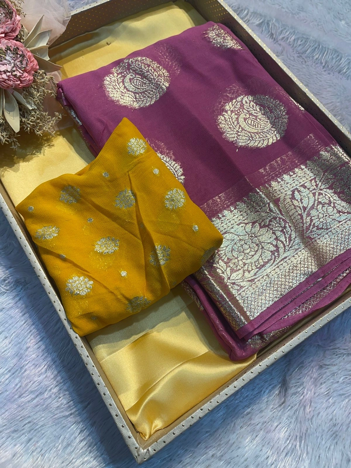 Contrasting Georgette Saree with Weaving Blouse-RUN-32-Lavender