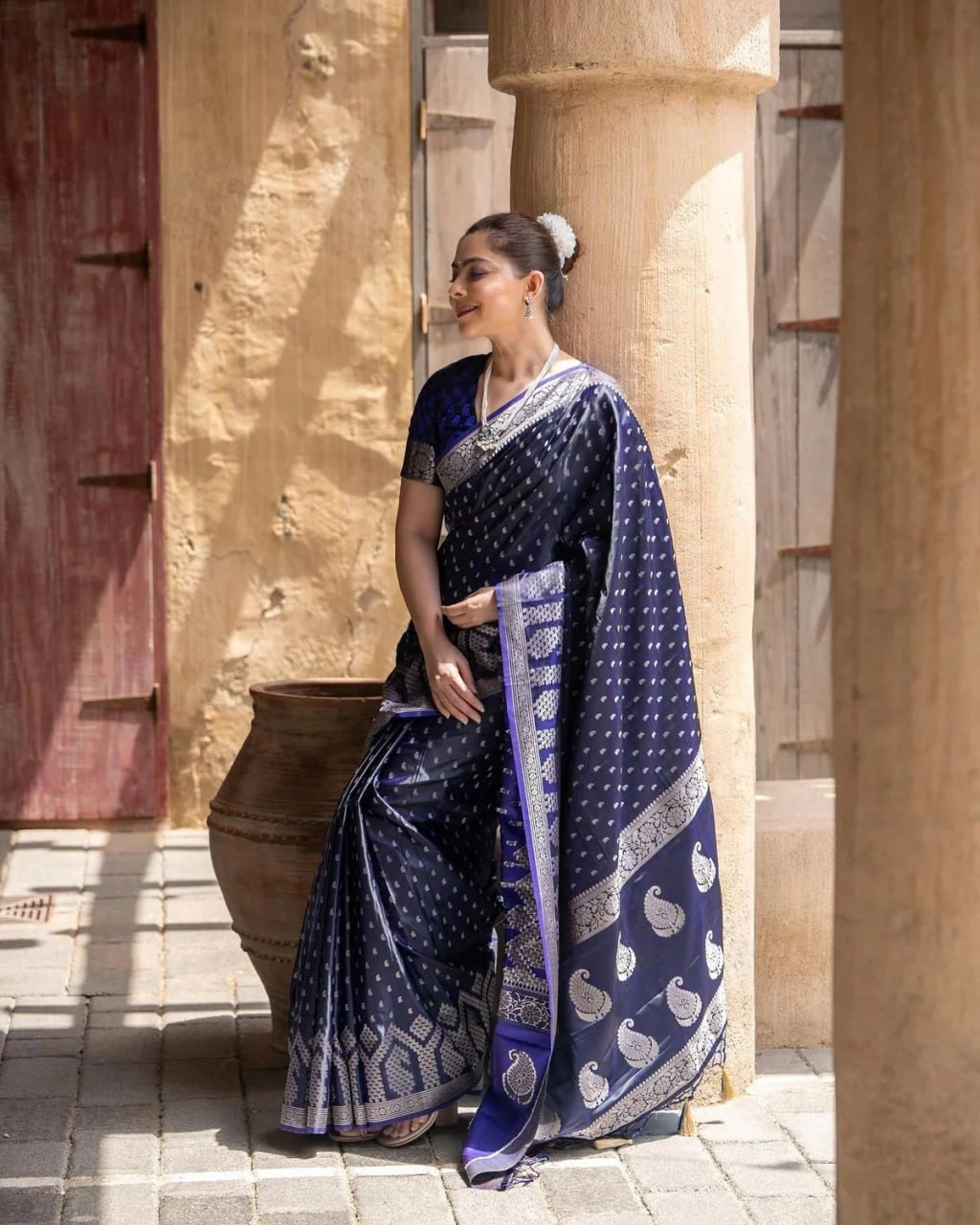 Indian Weaving Heritage: Banarasi Silk Saree with Intricate Patterns-Blue-3