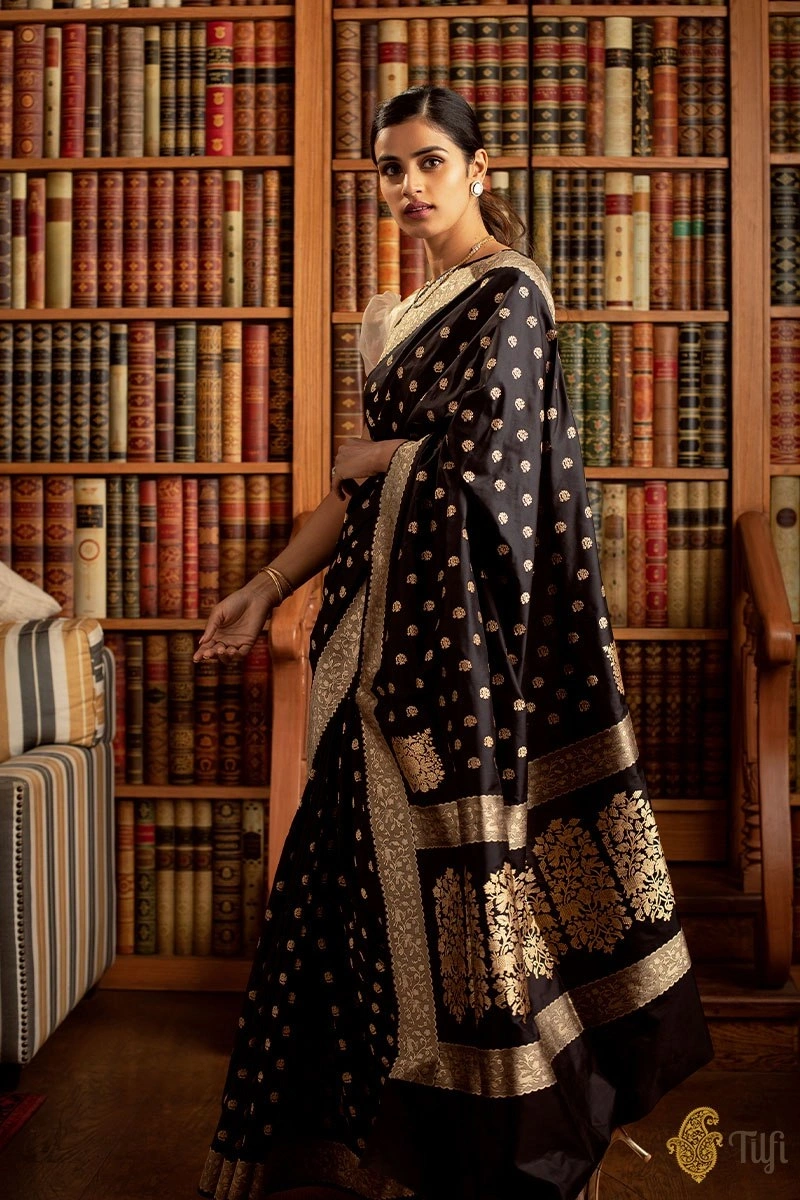 Indian Heritage Silk Saree: Elegant Artwork in Banarasi Soft Silk-Navy Blue-3