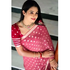 Stunning Viscose Georgette Saree with Striking Contrast Blouse!