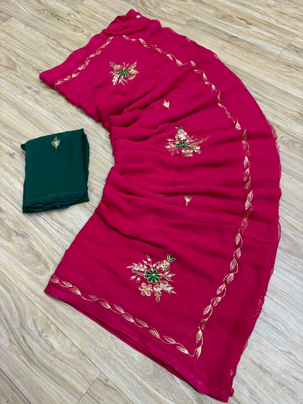 Stunning Handcrafted Chiffon Saree: Perfect for Fashionable Ladies-Maroon-1