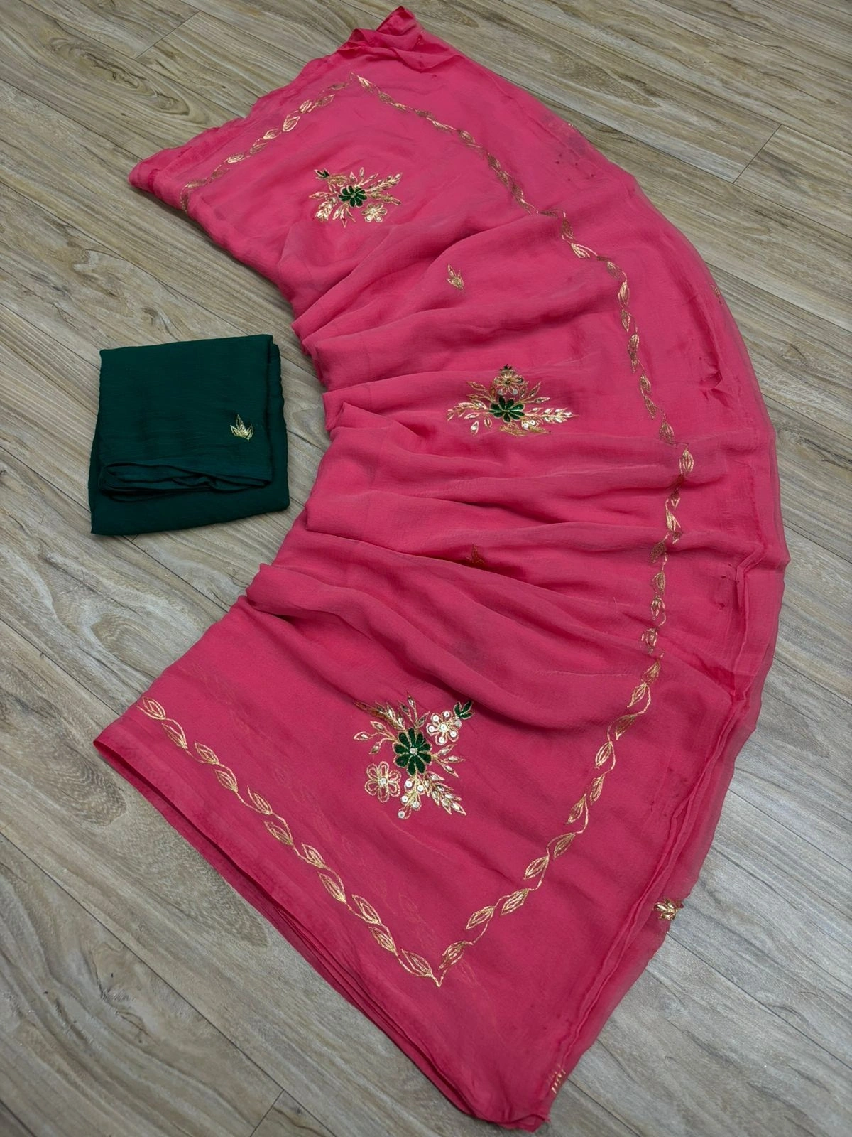 Stunning Handcrafted Chiffon Saree: Perfect for Fashionable Ladies-NSD-39-Rani