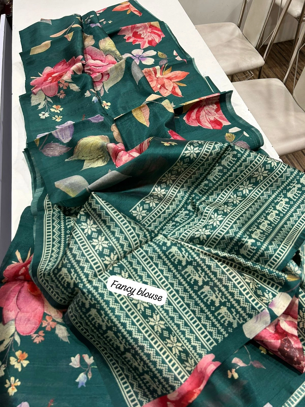 Premium Floral Print Tussar Saree with Detailed Kalamkari Pallu-Green-1