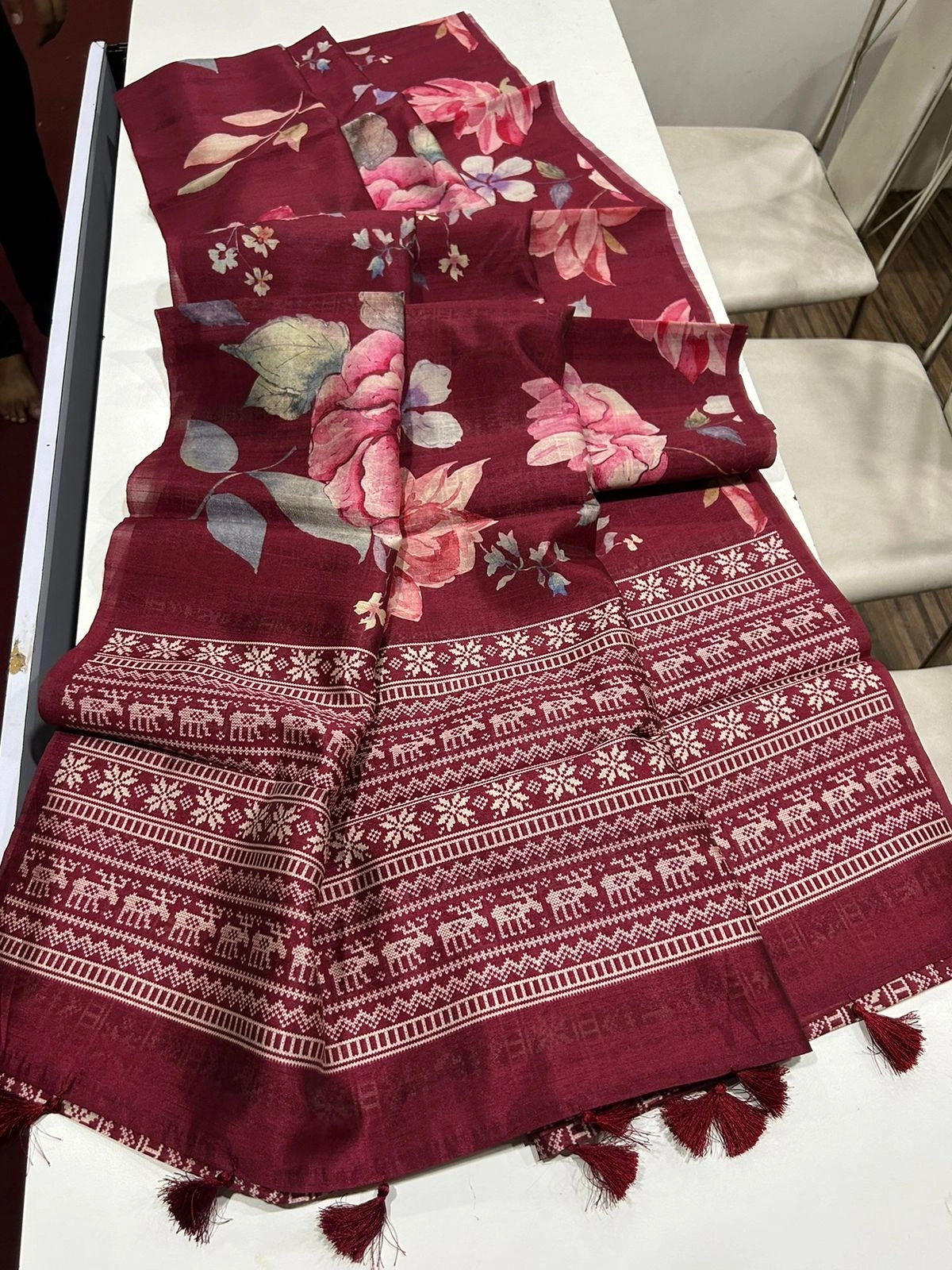 Premium Floral Print Tussar Saree with Detailed Kalamkari Pallu-Maroon-1