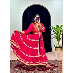 NAVRATRI SPECIAL: Trending Bandhani Georgette Shrug & Blouse Set!