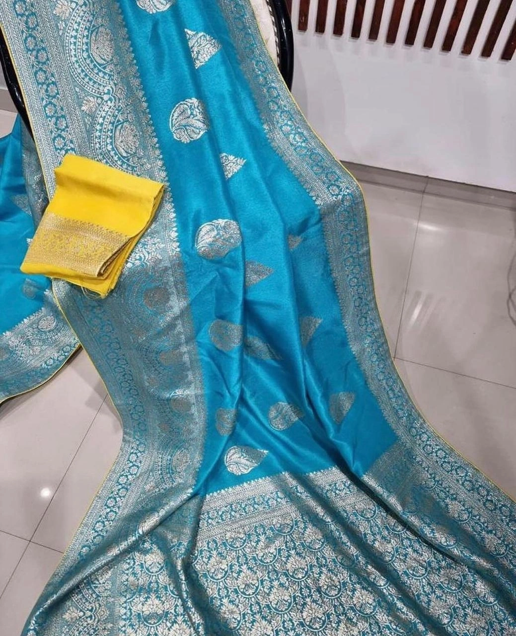 Gold Zari Woven Banarasi Dola Silk Saree: Perfect for Festivals and Weddings!-Sky Blue-1