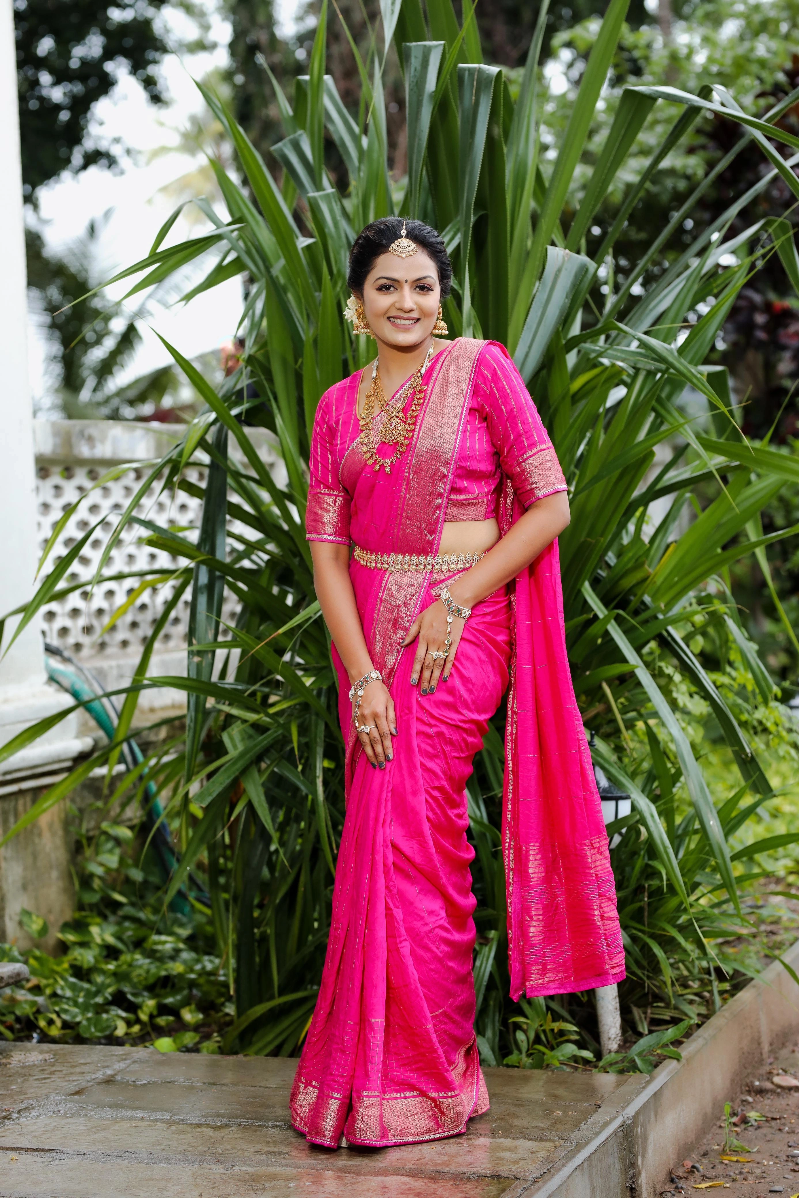 Rich Jacquard Saree with Woven Blouse - 6.3m-Red-2