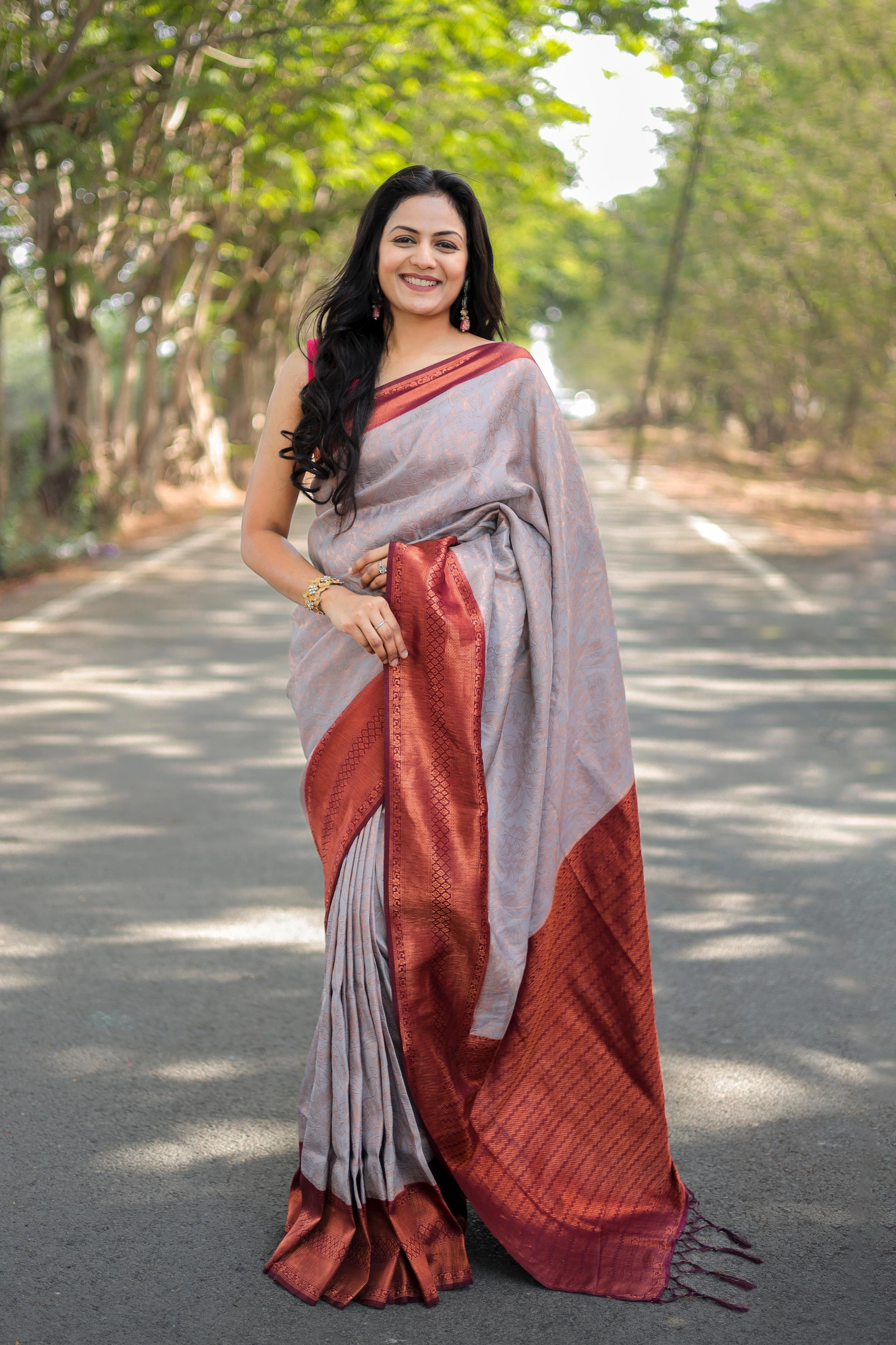 Soft Silk Saree with Rich Jacquard Pallu Design-Lavender-2