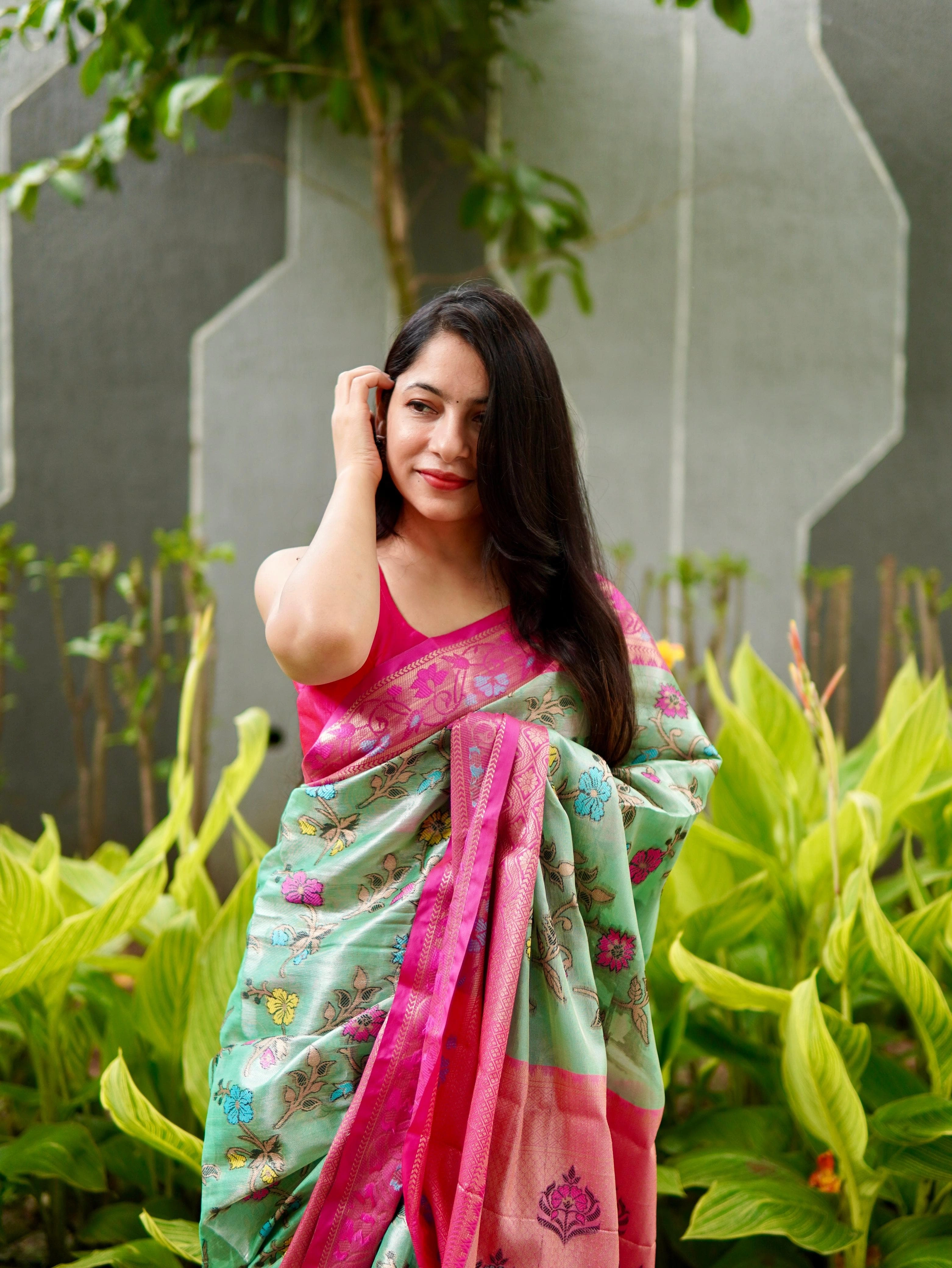 Fresh Arrival: Soft Banarsi Handloom Pattu Silk Saree with Pure Zari Weaving-Green-2