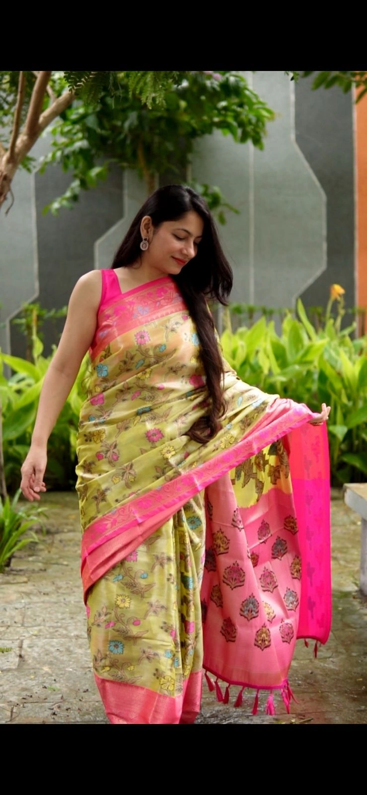 Fresh Arrival: Soft Banarsi Handloom Pattu Silk Saree with Pure Zari Weaving-Pista-2