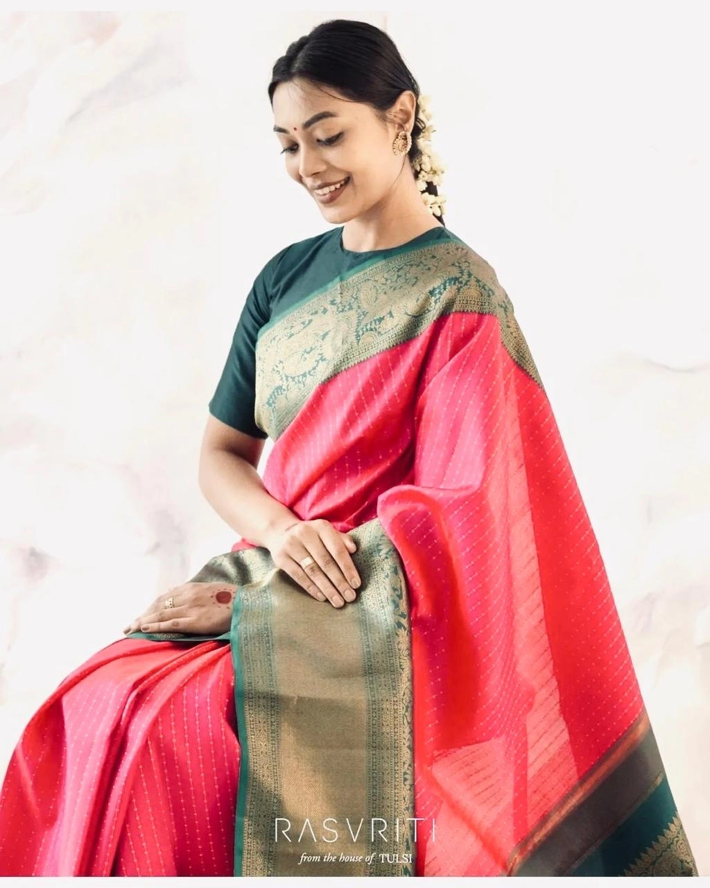 Soft Banarasi Silk Saree: Elegant and Lightweight-Red-2