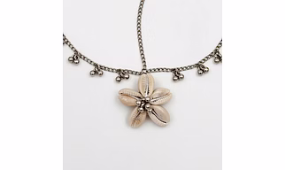 Kodi Shell Detailed & Dangling Beads Navratri Head chain- Oxidised Silver