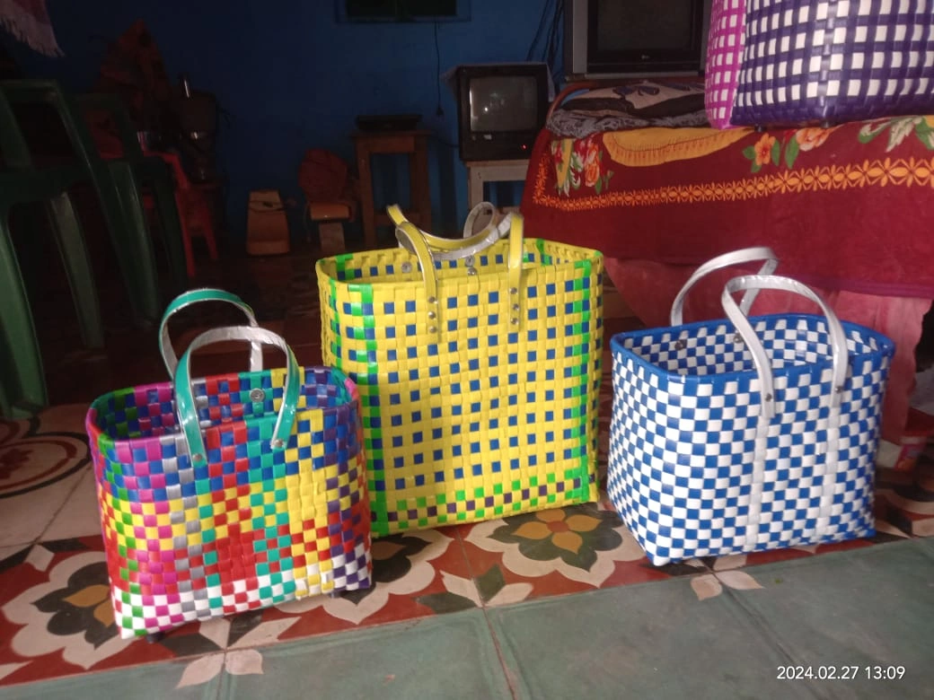 Handmade Carrying Baskets-1