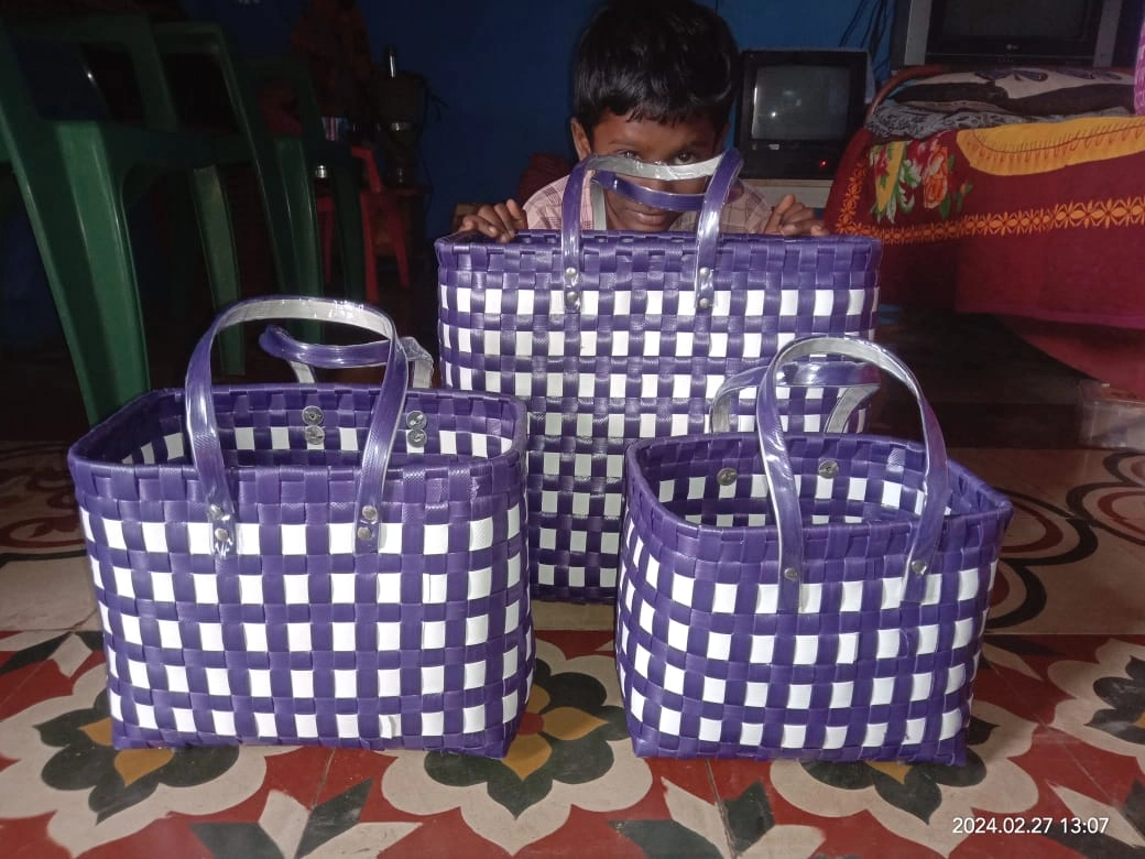 Handmade Carrying Baskets-3