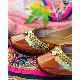 urbanicindia brown & gold jewell punjabi jutti